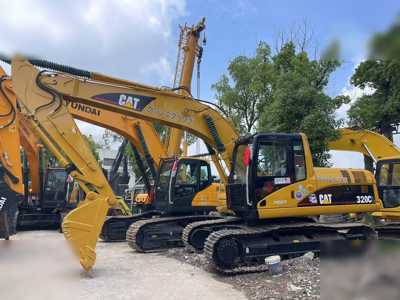 CATERPILLAR 320CL - حفار زحاف: صورة 1 CATERPILLAR 320CL - حفار زحاف: صورة 1
