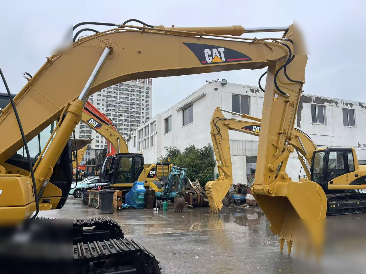 CATERPILLAR 320CL - حفار زحاف: صورة 4 CATERPILLAR 320CL - حفار زحاف: صورة 4