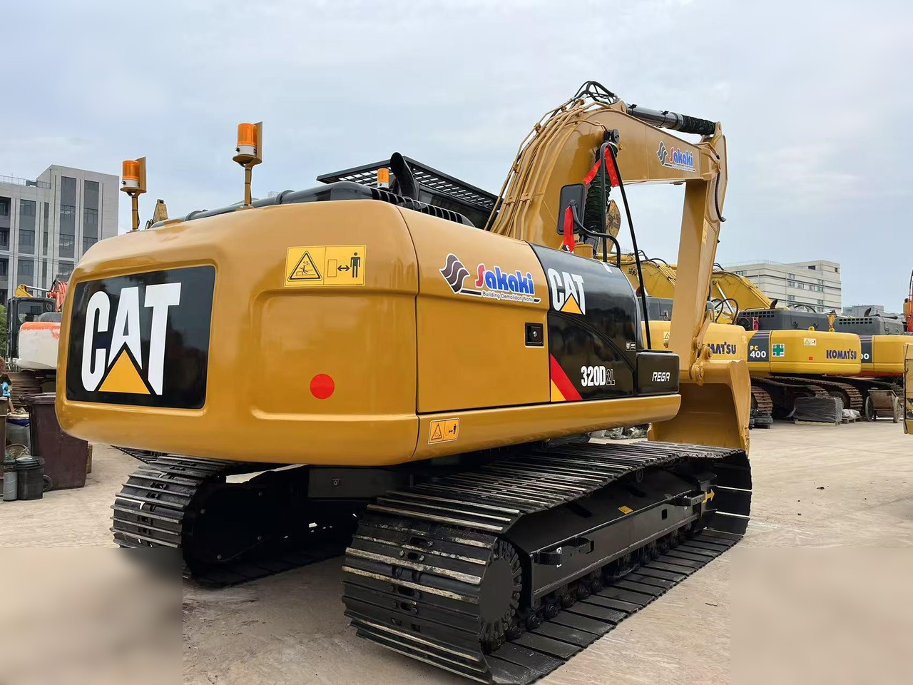 CATERPILLAR 320D2L - حفار زحاف: صورة 2 CATERPILLAR 320D2L - حفار زحاف: صورة 2