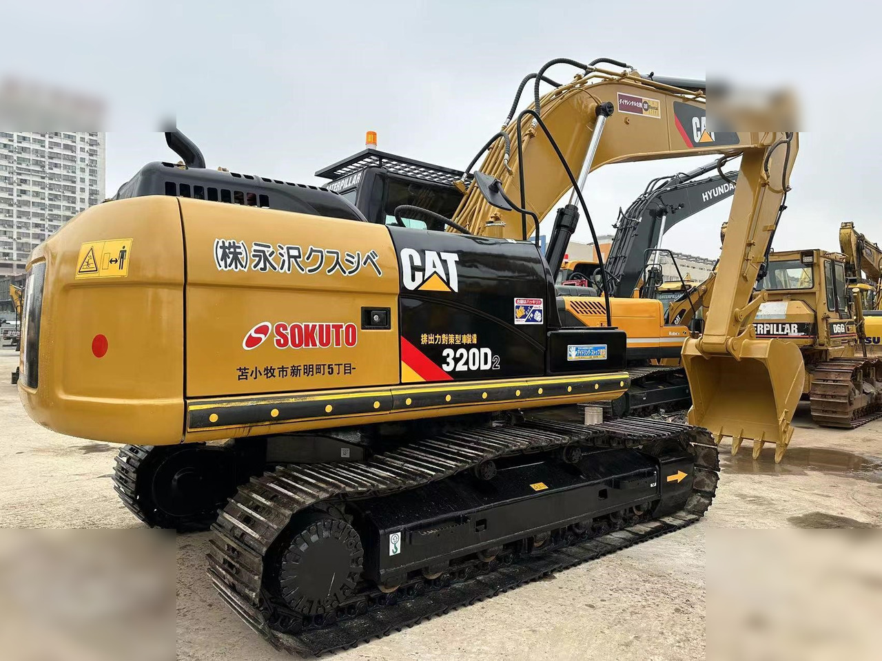 CATERPILLAR 320D2 - حفار زحاف: صورة 2 CATERPILLAR 320D2 - حفار زحاف: صورة 2