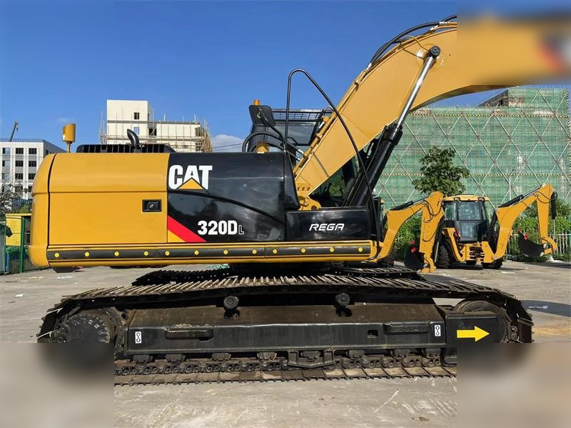CATERPILLAR 320DL - حفار زحاف: صورة 4 CATERPILLAR 320DL - حفار زحاف: صورة 4