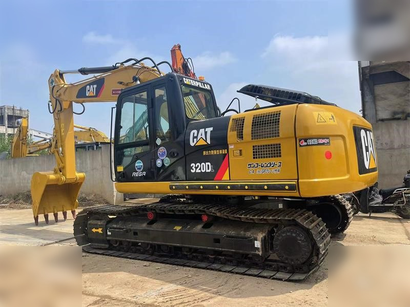 CATERPILLAR 320DL - حفار زحاف: صورة 1 CATERPILLAR 320DL - حفار زحاف: صورة 1
