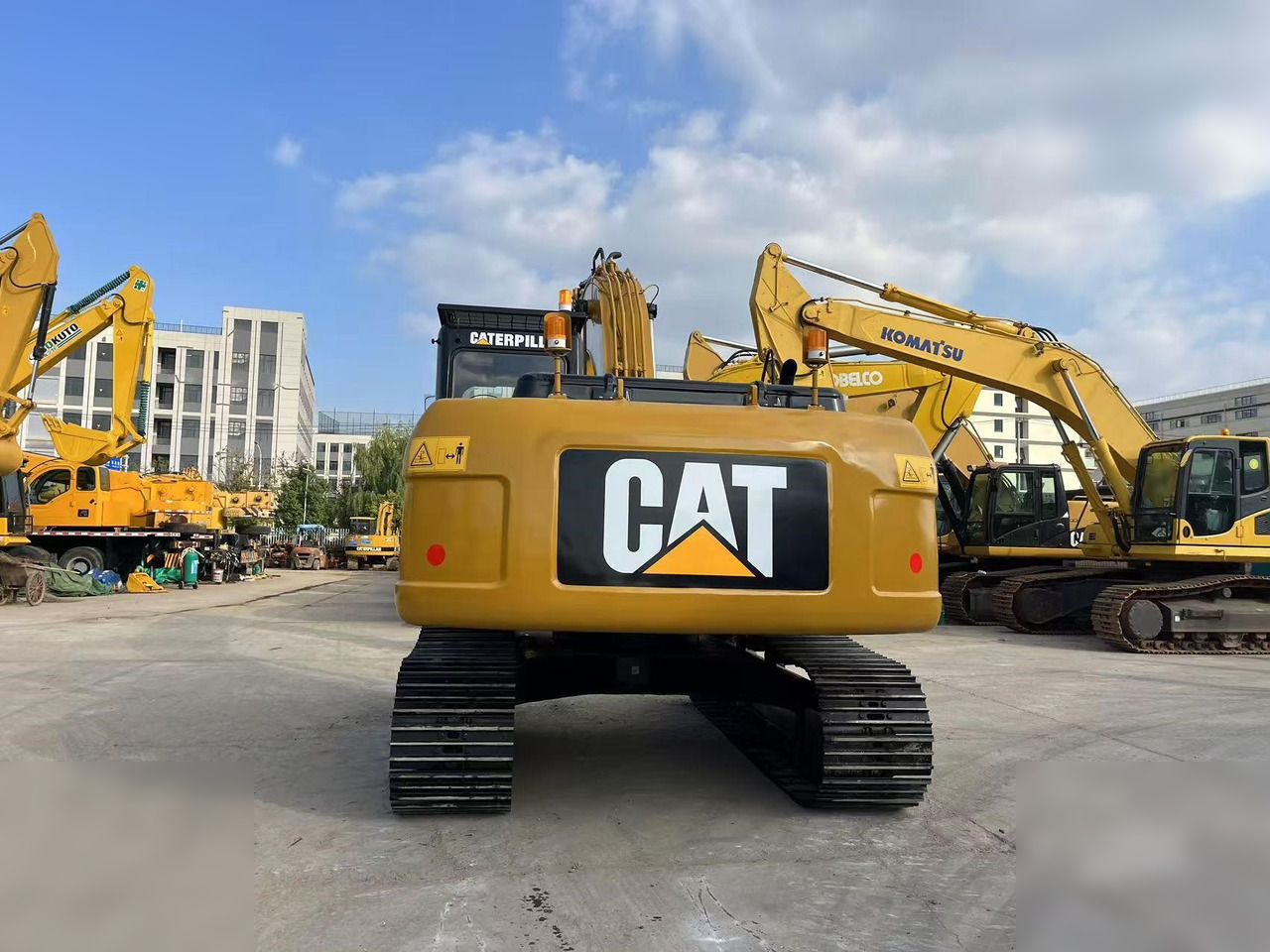 CATERPILLAR 320D - حفار زحاف: صورة 4 CATERPILLAR 320D - حفار زحاف: صورة 4
