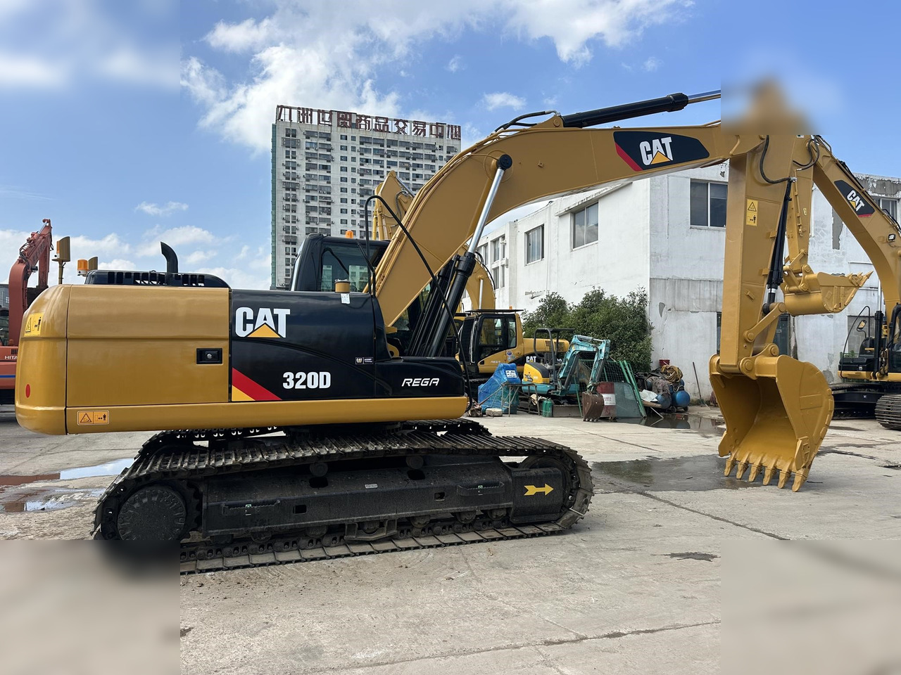 CATERPILLAR 320D - حفار زحاف: صورة 3 CATERPILLAR 320D - حفار زحاف: صورة 3