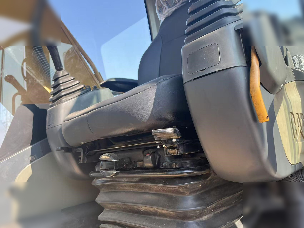 CATERPILLAR 320D - حفار زحاف: صورة 4 CATERPILLAR 320D - حفار زحاف: صورة 4