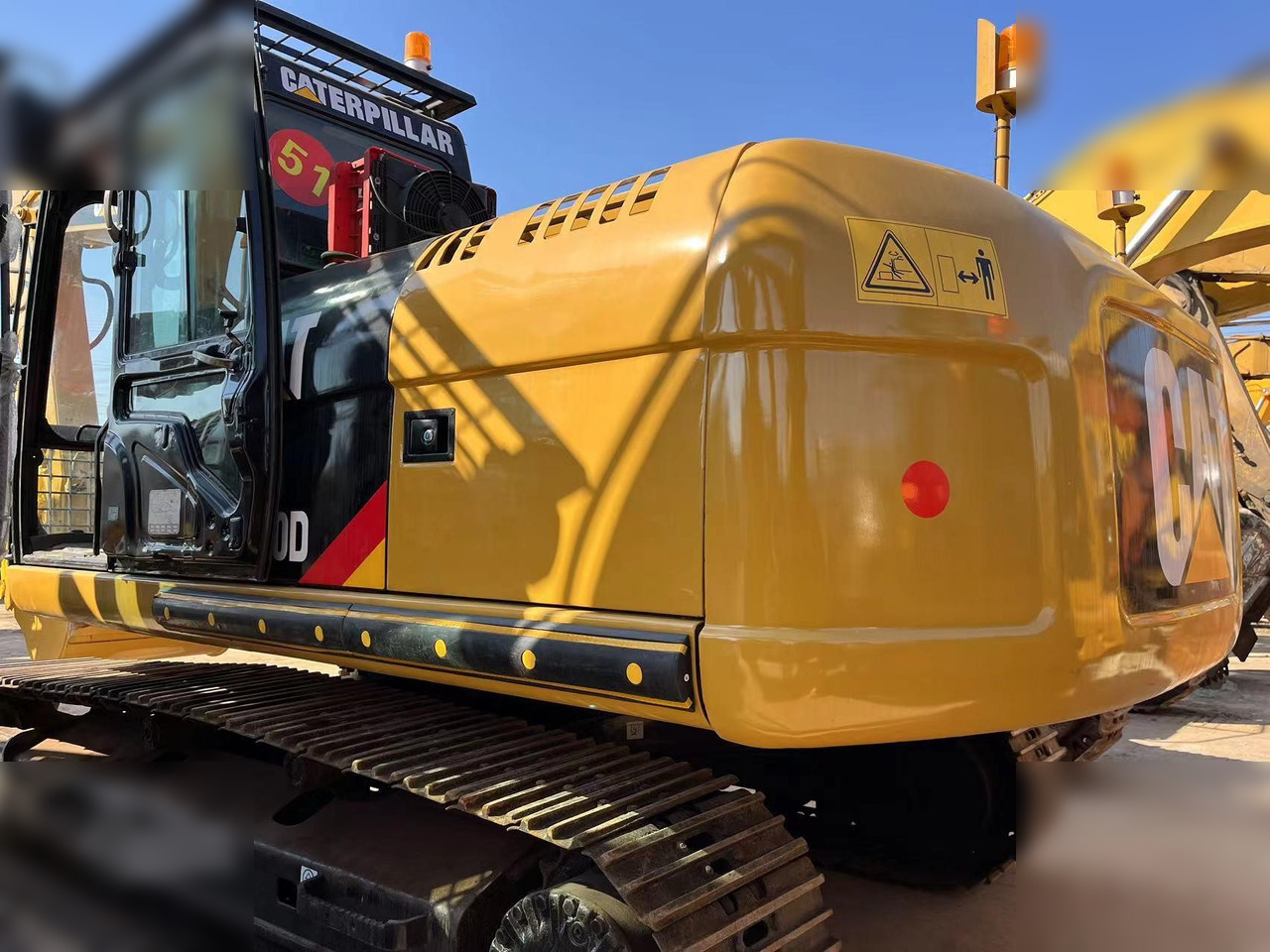 CATERPILLAR 320D - حفار زحاف: صورة 4 CATERPILLAR 320D - حفار زحاف: صورة 4