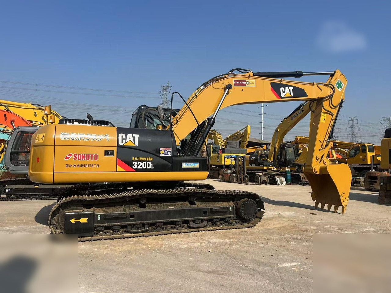 CATERPILLAR 320D - حفار زحاف: صورة 2 CATERPILLAR 320D - حفار زحاف: صورة 2