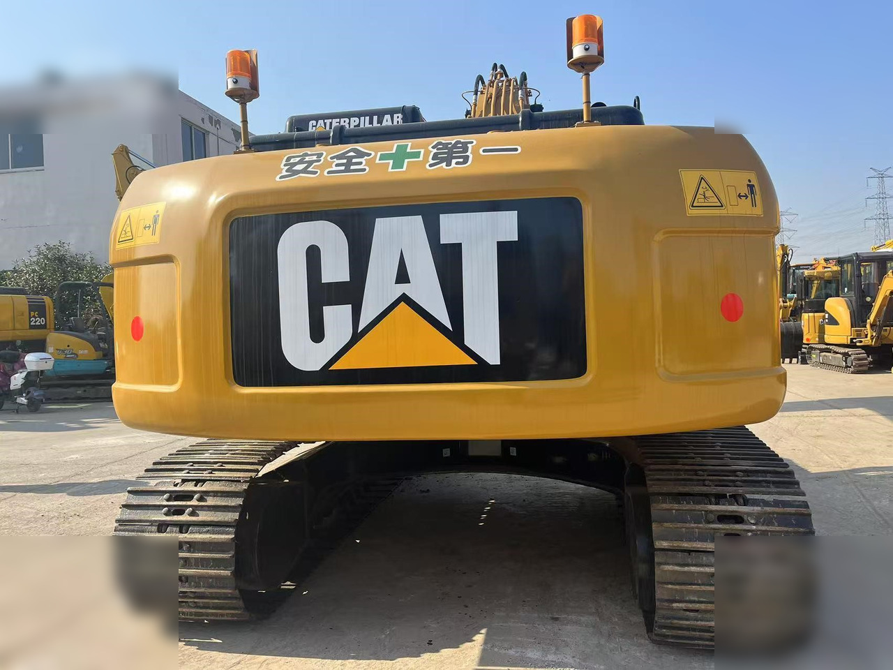 CATERPILLAR 320D - حفار زحاف: صورة 4 CATERPILLAR 320D - حفار زحاف: صورة 4