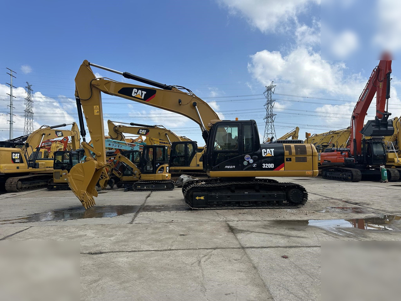 CATERPILLAR 320D - حفار زحاف: صورة 1 CATERPILLAR 320D - حفار زحاف: صورة 1
