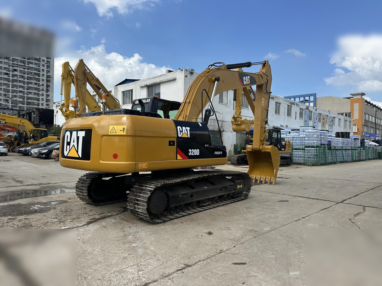 CATERPILLAR 320D - حفار زحاف: صورة 4 CATERPILLAR 320D - حفار زحاف: صورة 4