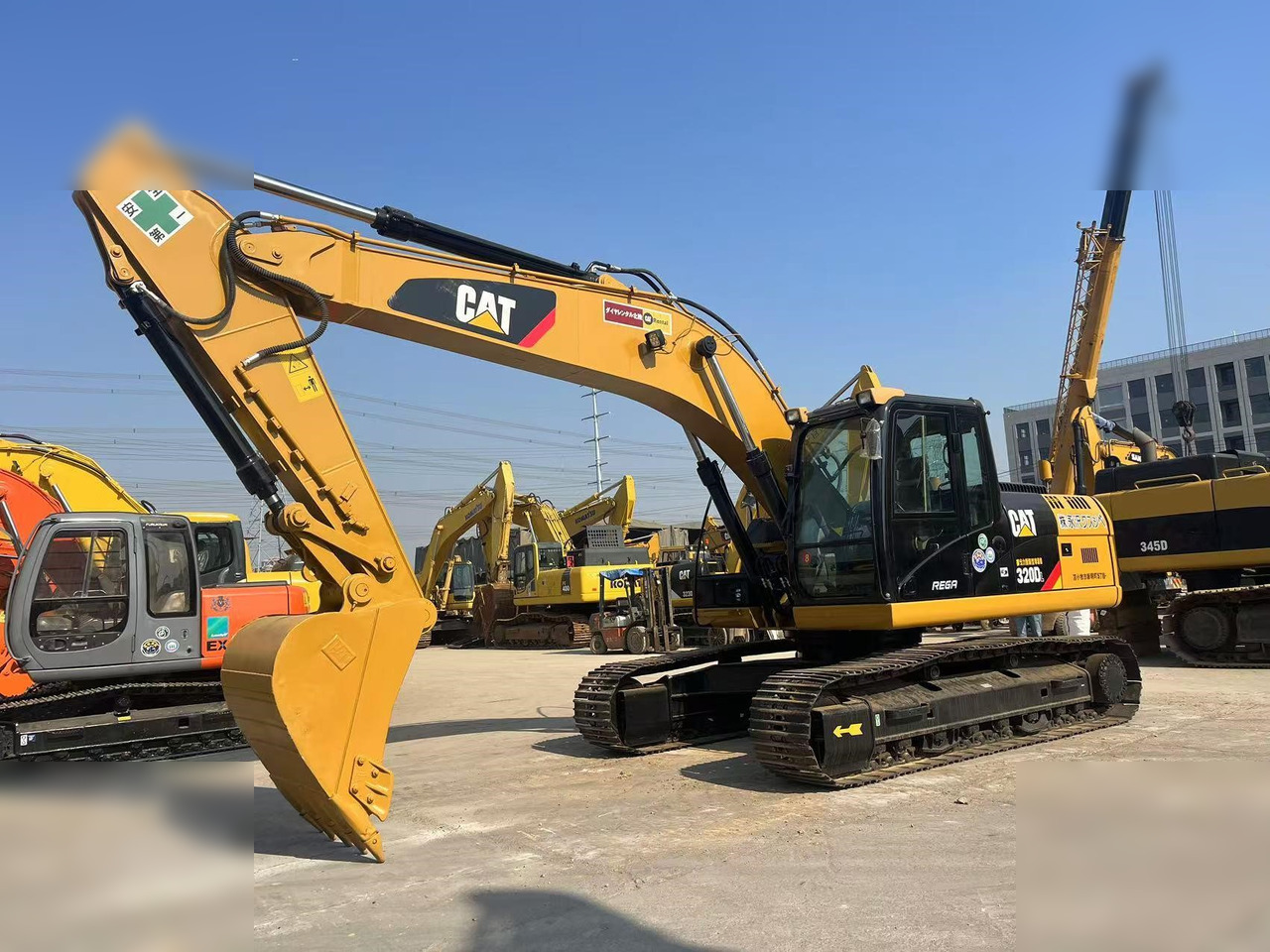 CATERPILLAR 320D - حفار زحاف: صورة 3 CATERPILLAR 320D - حفار زحاف: صورة 3