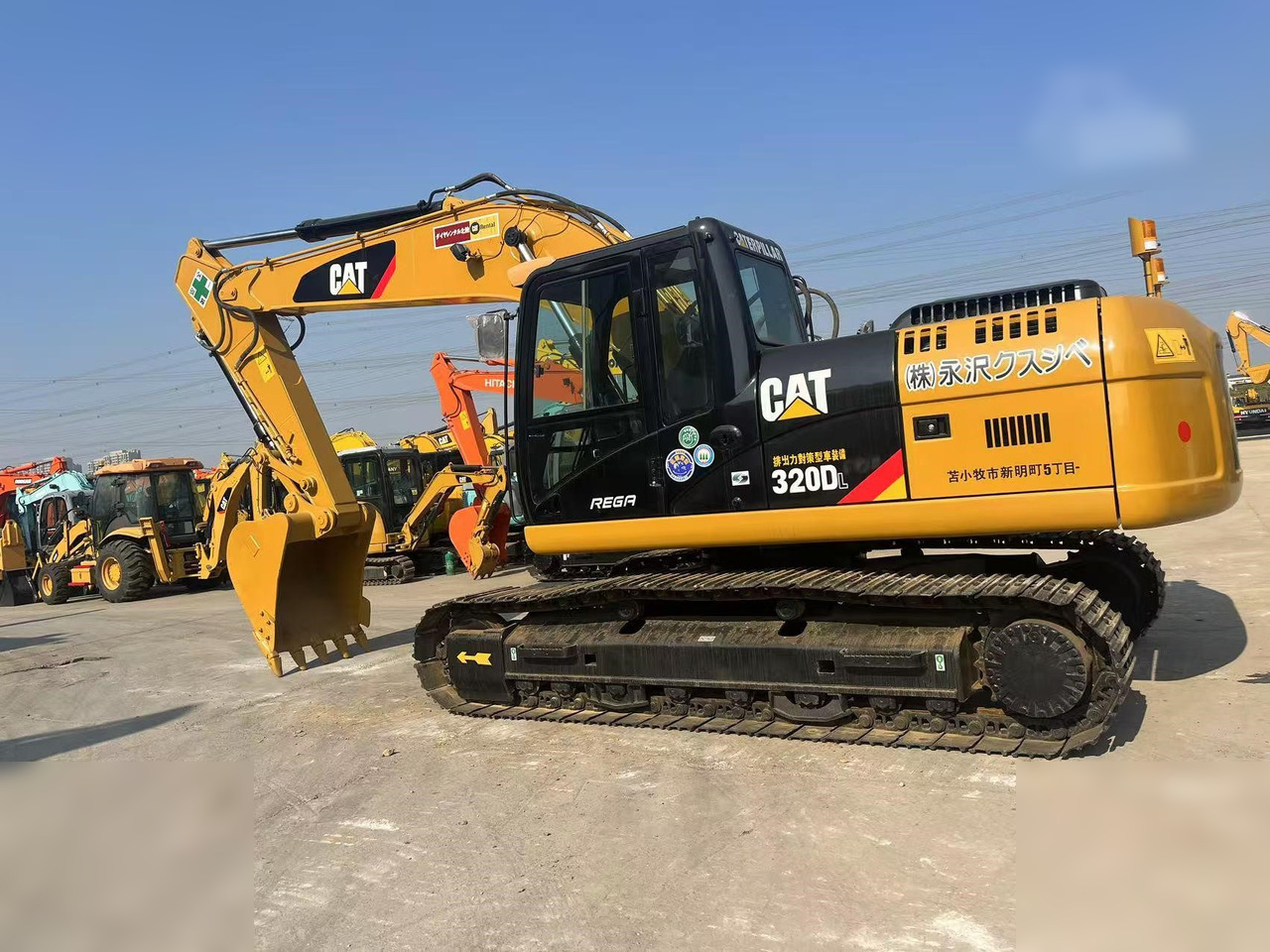 CATERPILLAR 320D - حفار زحاف: صورة 1 CATERPILLAR 320D - حفار زحاف: صورة 1