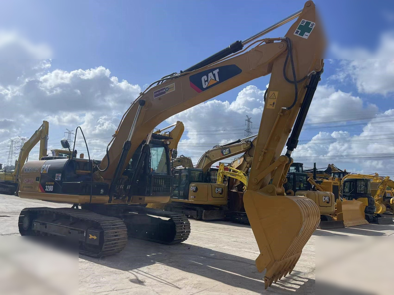 CATERPILLAR 320D - حفار زحاف: صورة 5 CATERPILLAR 320D - حفار زحاف: صورة 5
