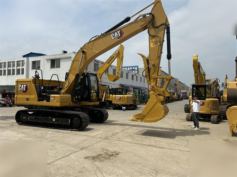 CATERPILLAR 320GC - حفار زحاف: صورة 2 CATERPILLAR 320GC - حفار زحاف: صورة 2