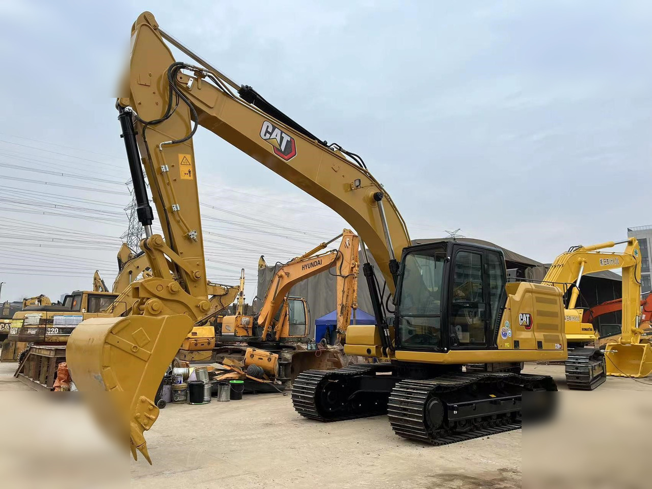 CATERPILLAR 320GC - حفار زحاف: صورة 1 CATERPILLAR 320GC - حفار زحاف: صورة 1
