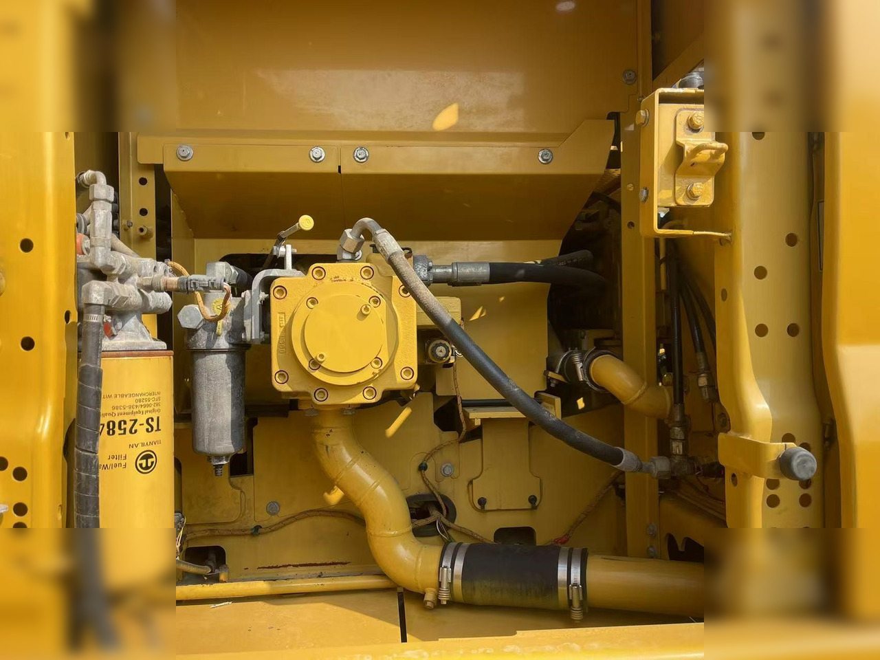 CATERPILLAR 320GC - حفار زحاف: صورة 5 CATERPILLAR 320GC - حفار زحاف: صورة 5