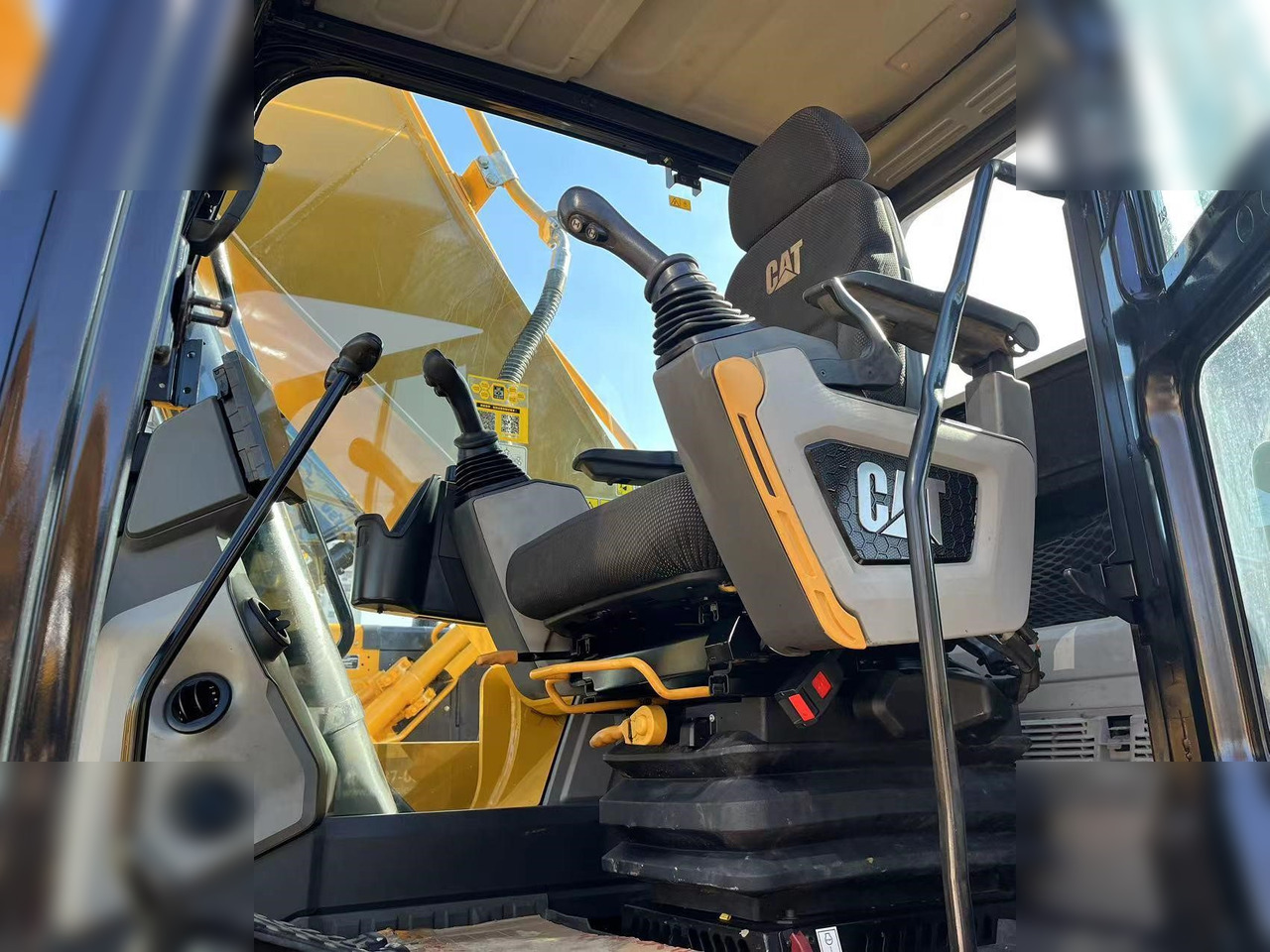CATERPILLAR 320 - حفار زحاف: صورة 4 CATERPILLAR 320 - حفار زحاف: صورة 4