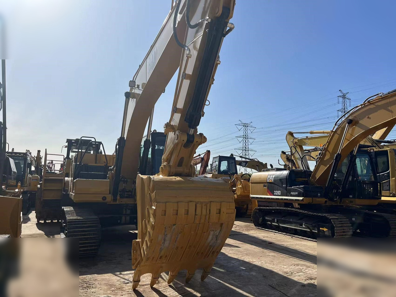 CATERPILLAR 320 - حفار زحاف: صورة 3 CATERPILLAR 320 - حفار زحاف: صورة 3