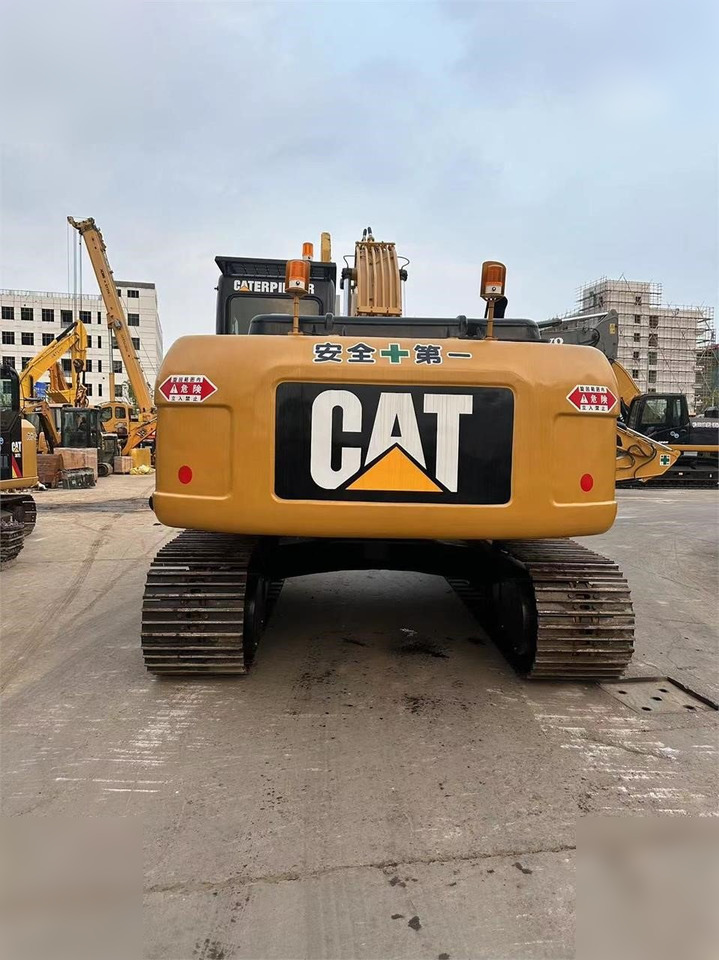 CATERPILLAR 323DL - حفار زحاف: صورة 4 CATERPILLAR 323DL - حفار زحاف: صورة 4