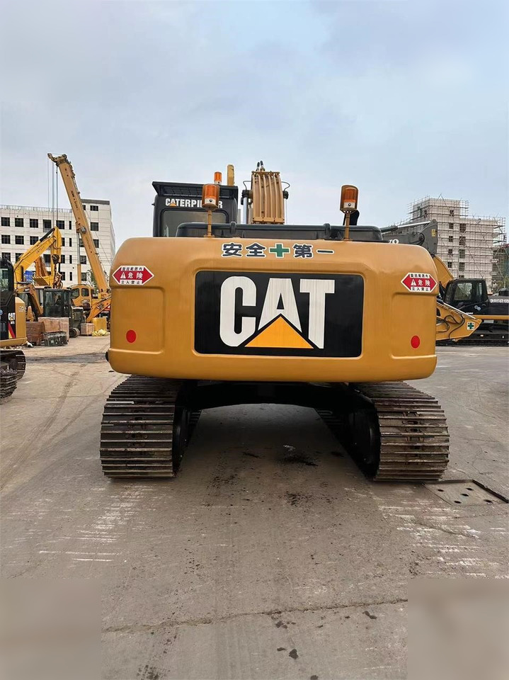 CATERPILLAR 323DL - حفار زحاف: صورة 2 CATERPILLAR 323DL - حفار زحاف: صورة 2