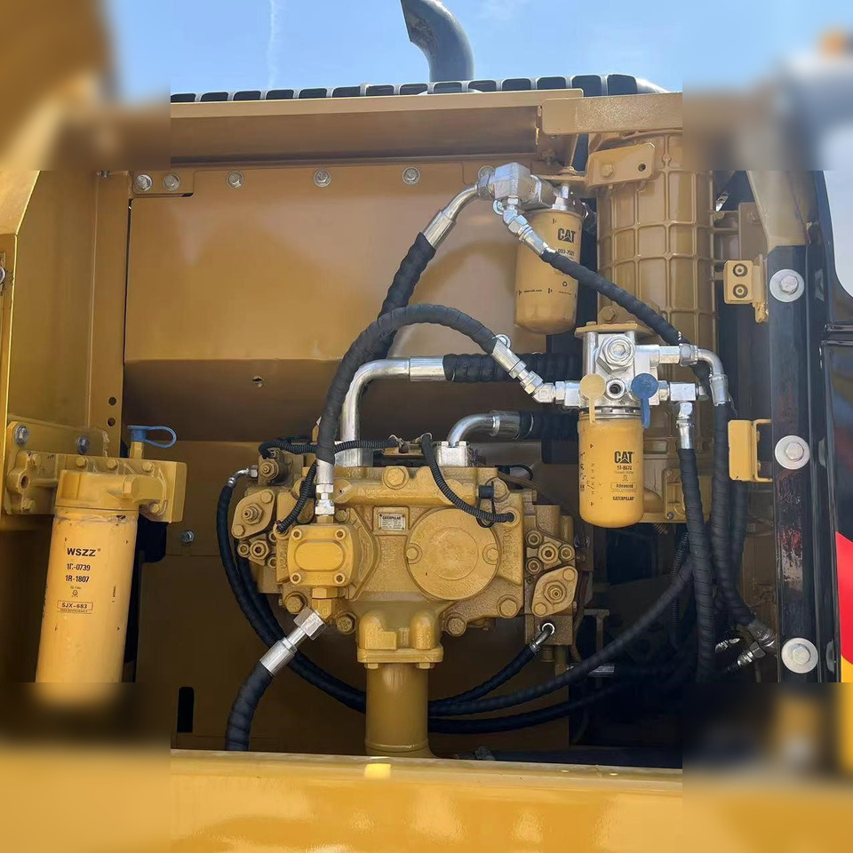 CATERPILLAR 323DL - حفار زحاف: صورة 5 CATERPILLAR 323DL - حفار زحاف: صورة 5