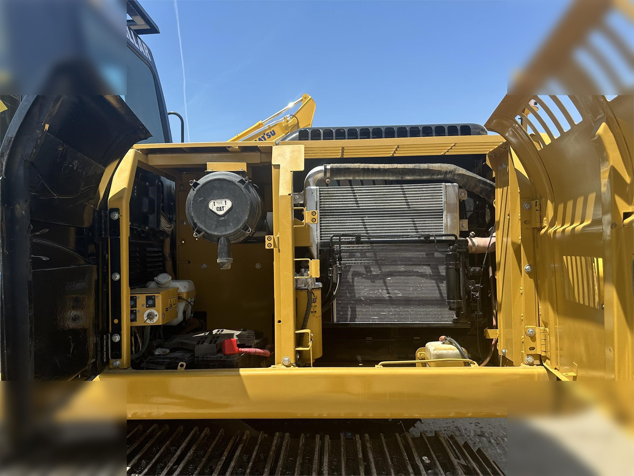 CATERPILLAR 323DL - حفار زحاف: صورة 4 CATERPILLAR 323DL - حفار زحاف: صورة 4