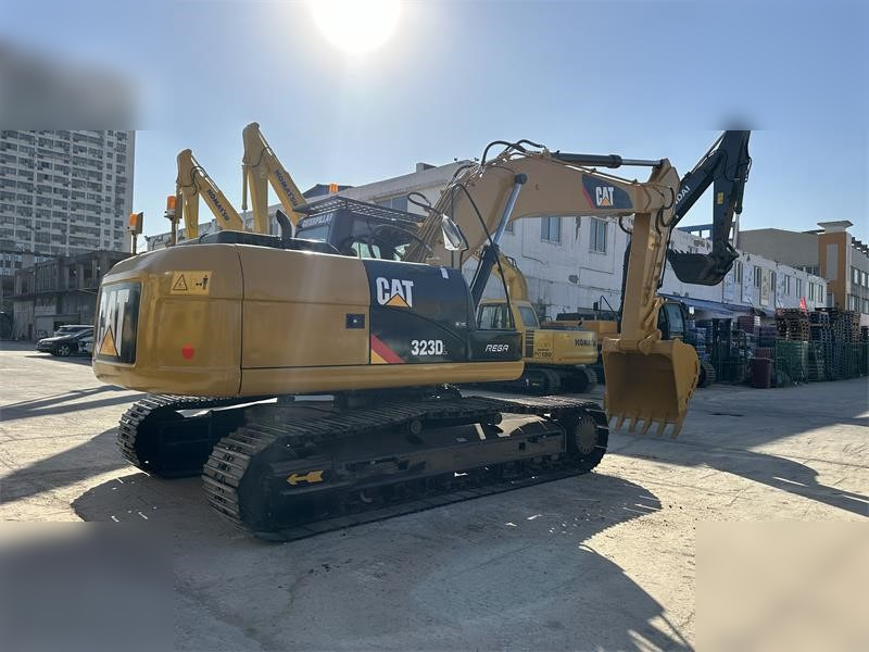 CATERPILLAR 323D - حفار زحاف: صورة 4 CATERPILLAR 323D - حفار زحاف: صورة 4