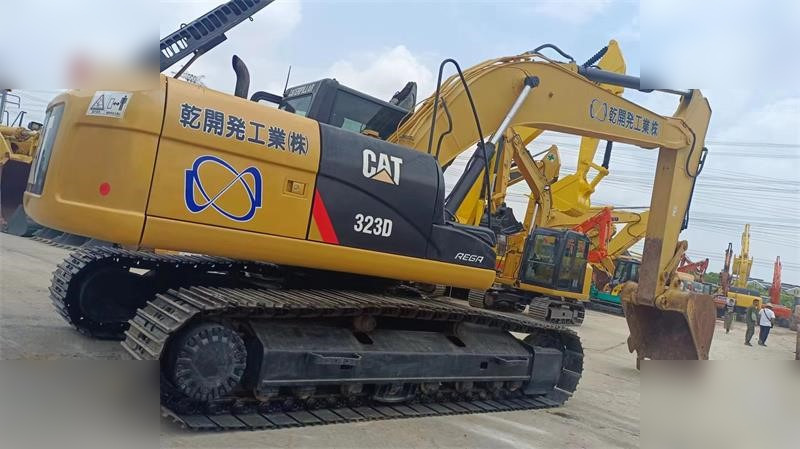 CATERPILLAR 323D - حفار زحاف: صورة 1 CATERPILLAR 323D - حفار زحاف: صورة 1