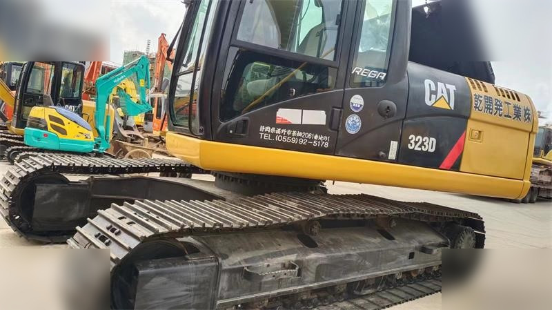 CATERPILLAR 323D - حفار زحاف: صورة 4 CATERPILLAR 323D - حفار زحاف: صورة 4