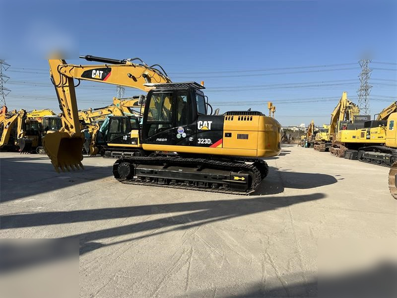CATERPILLAR 323D - حفار زحاف: صورة 1 CATERPILLAR 323D - حفار زحاف: صورة 1