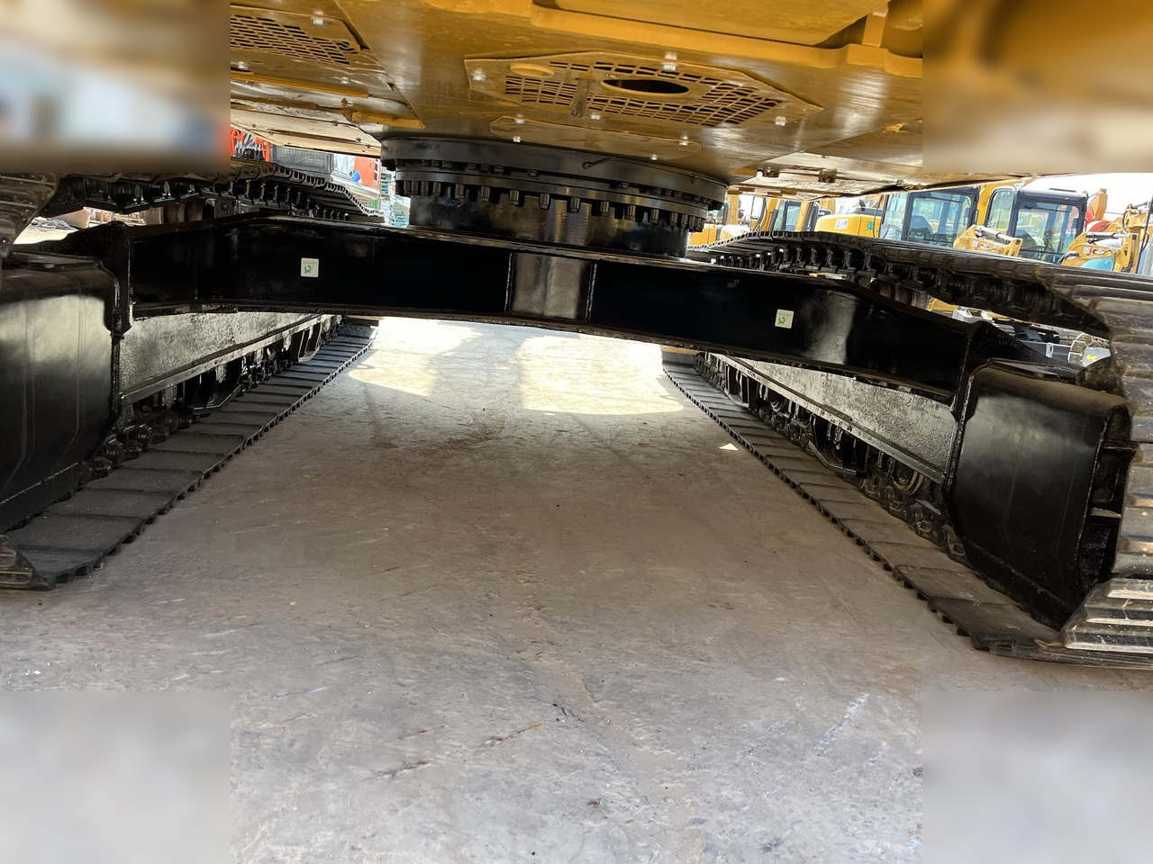 حفار زحاف CATERPILLAR 323: صورة 9