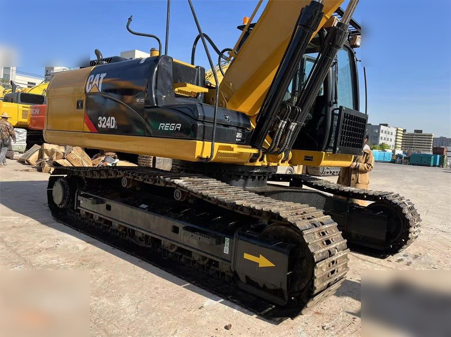 CATERPILLAR 324DL - حفار زحاف: صورة 3 CATERPILLAR 324DL - حفار زحاف: صورة 3