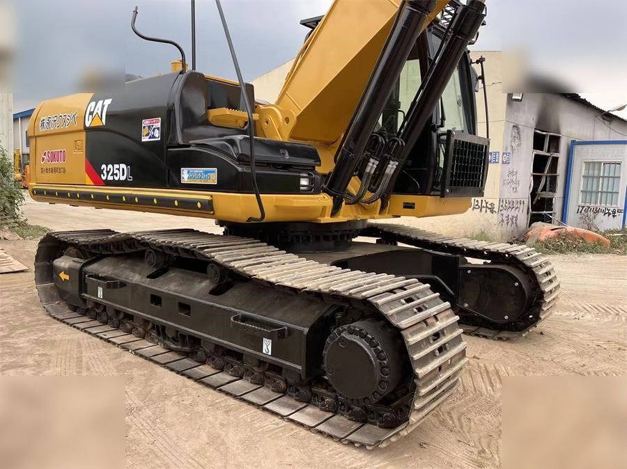 CATERPILLAR 325DL - حفار زحاف: صورة 4 CATERPILLAR 325DL - حفار زحاف: صورة 4