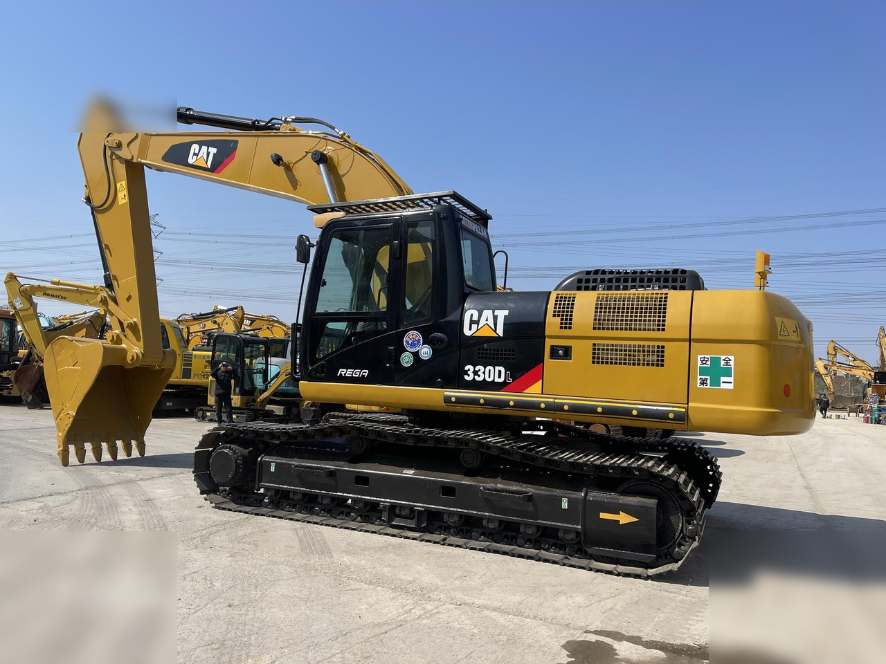 CATERPILLAR 330DL - حفار زحاف: صورة 1 CATERPILLAR 330DL - حفار زحاف: صورة 1