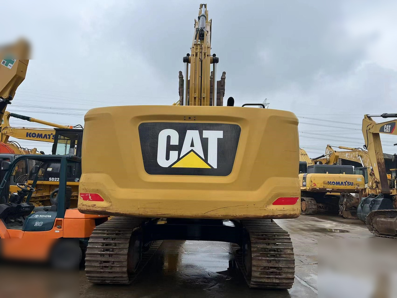 CATERPILLAR 330GC - حفار زحاف: صورة 2 CATERPILLAR 330GC - حفار زحاف: صورة 2