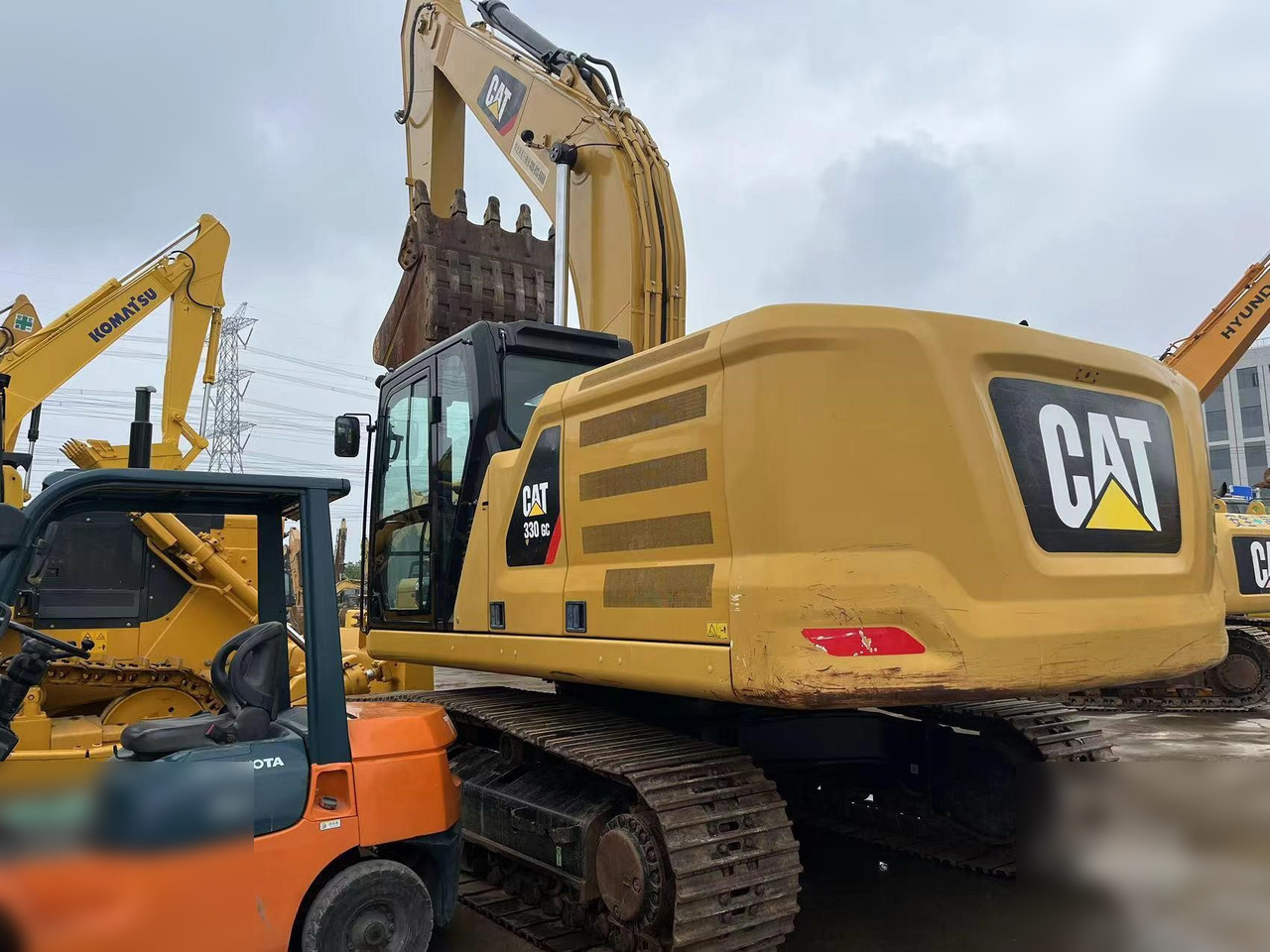 CATERPILLAR 330GC - حفار زحاف: صورة 3 CATERPILLAR 330GC - حفار زحاف: صورة 3