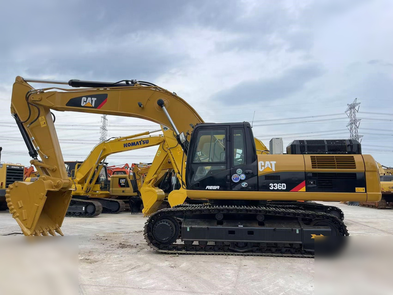 CATERPILLAR 336D - حفار زحاف: صورة 1 CATERPILLAR 336D - حفار زحاف: صورة 1