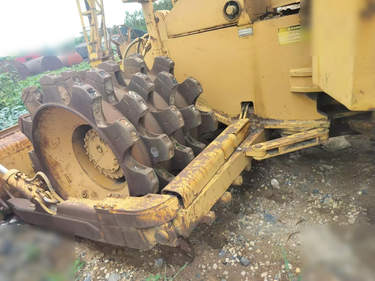 مدحلة اسفلت CATERPILLAR 815B: صورة 6
