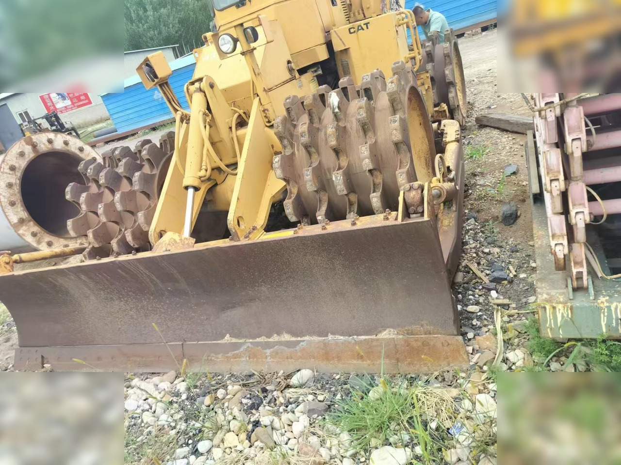 مدحلة اسفلت CATERPILLAR 815B: صورة 7