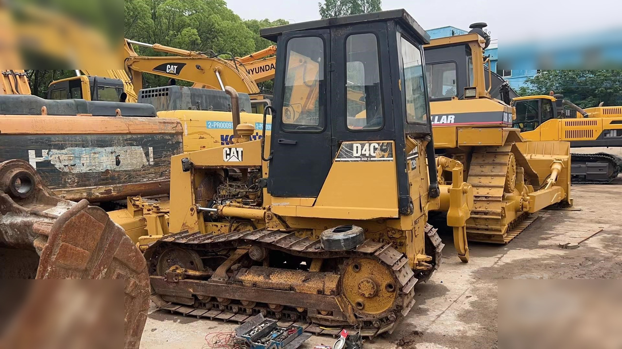 CATERPILLAR D4C - جرافة: صورة 5 CATERPILLAR D4C - جرافة: صورة 5