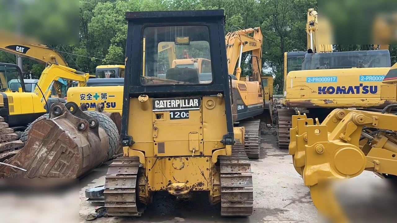 CATERPILLAR D4C - جرافة: صورة 4 CATERPILLAR D4C - جرافة: صورة 4