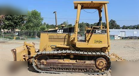 CATERPILLAR D4C - جرافة: صورة 1 CATERPILLAR D4C - جرافة: صورة 1
