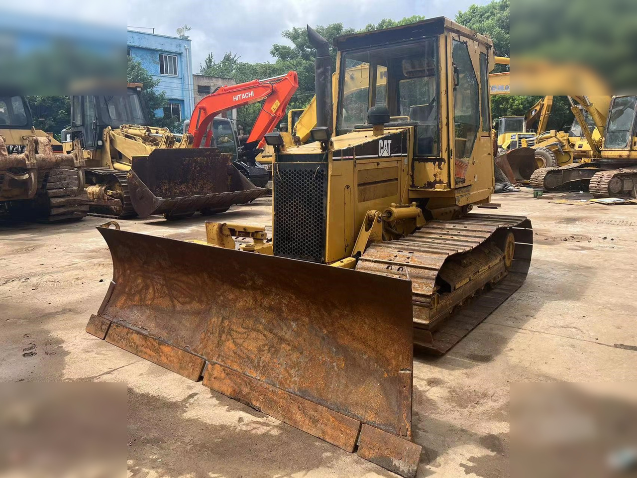 CATERPILLAR D5C - جرافة: صورة 4 CATERPILLAR D5C - جرافة: صورة 4