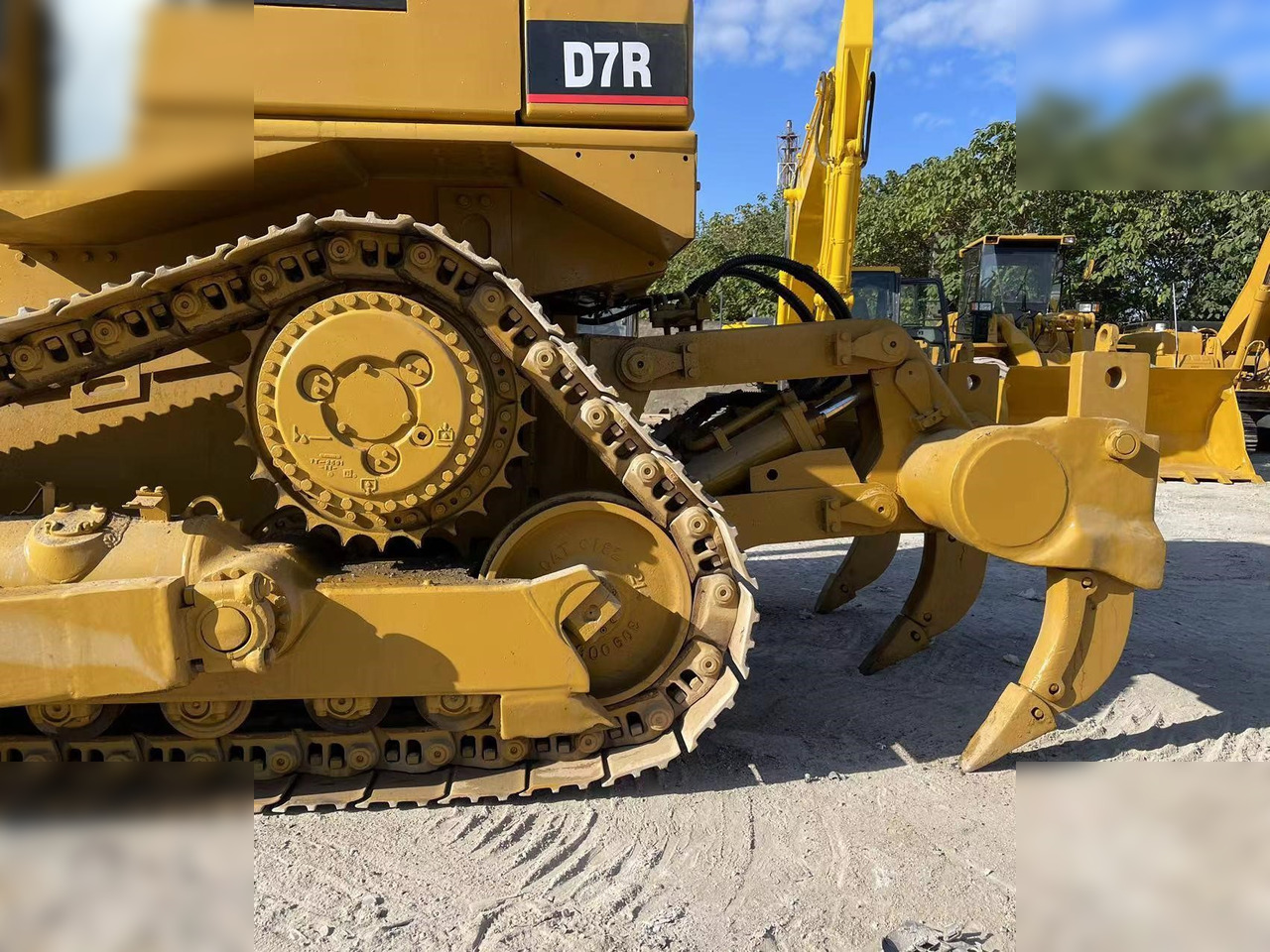CATERPILLAR D7R II - جرافة: صورة 4 CATERPILLAR D7R II - جرافة: صورة 4