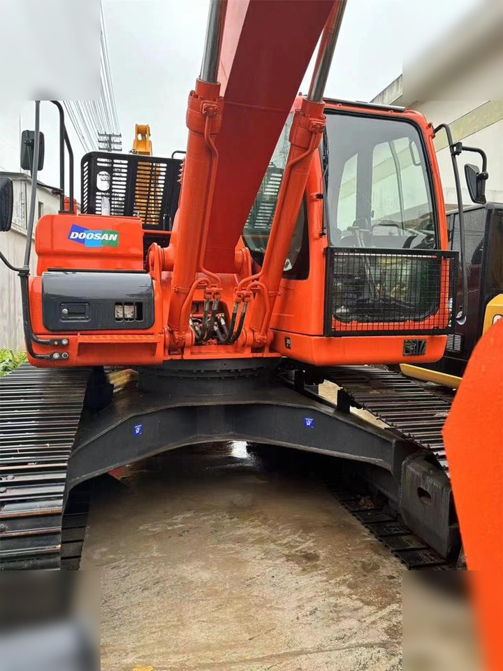 DOOSAN DX225 LC-5 - حفار زحاف: صورة 3 DOOSAN DX225 LC-5 - حفار زحاف: صورة 3