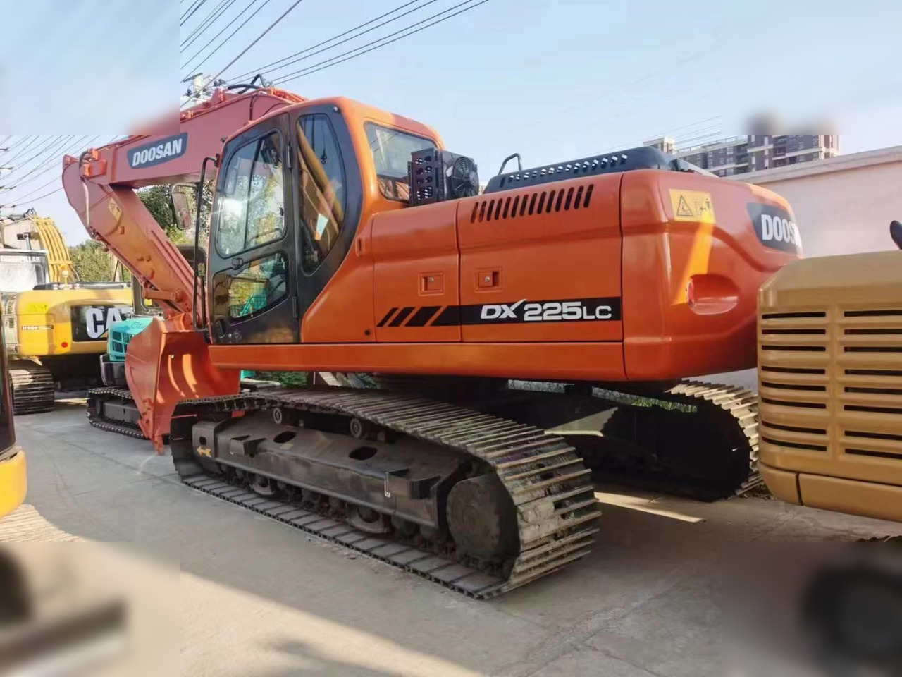 DOOSAN DX225 LC-5 - حفار زحاف: صورة 1 DOOSAN DX225 LC-5 - حفار زحاف: صورة 1