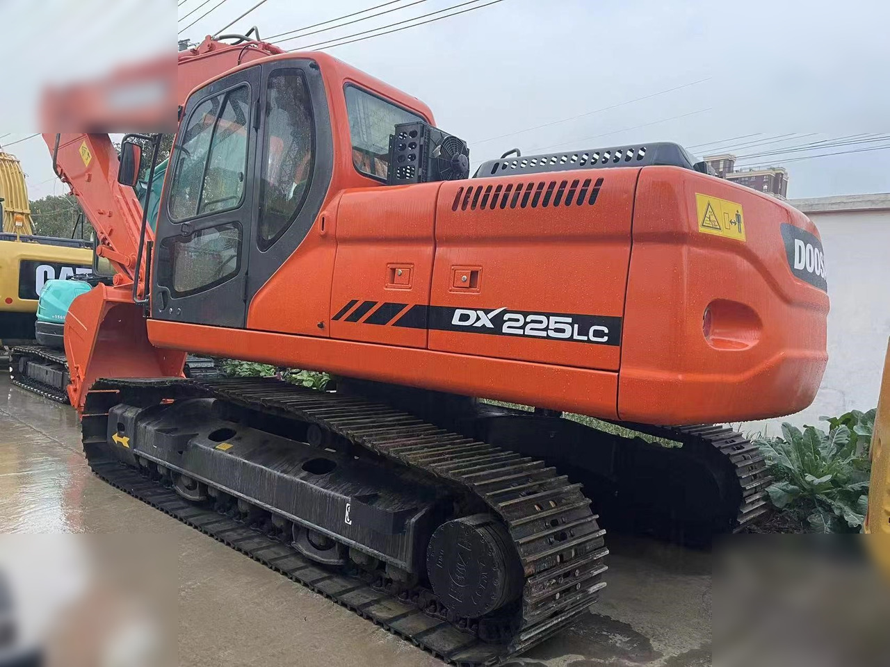 DOOSAN DX225 LC-5 - حفار زحاف: صورة 2 DOOSAN DX225 LC-5 - حفار زحاف: صورة 2