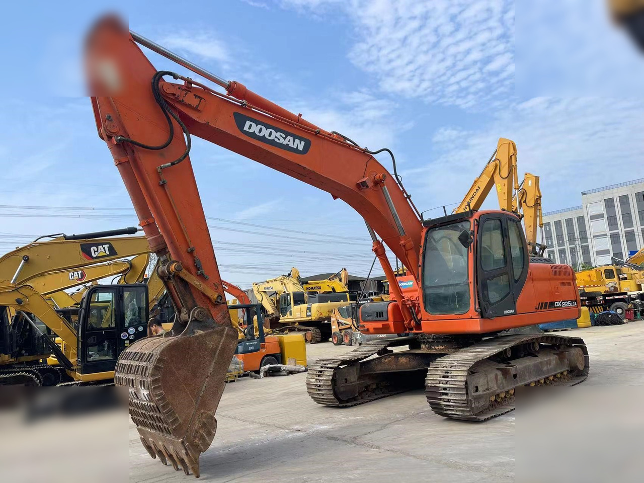 DOOSAN DX225 LCA - حفار زحاف: صورة 2 DOOSAN DX225 LCA - حفار زحاف: صورة 2