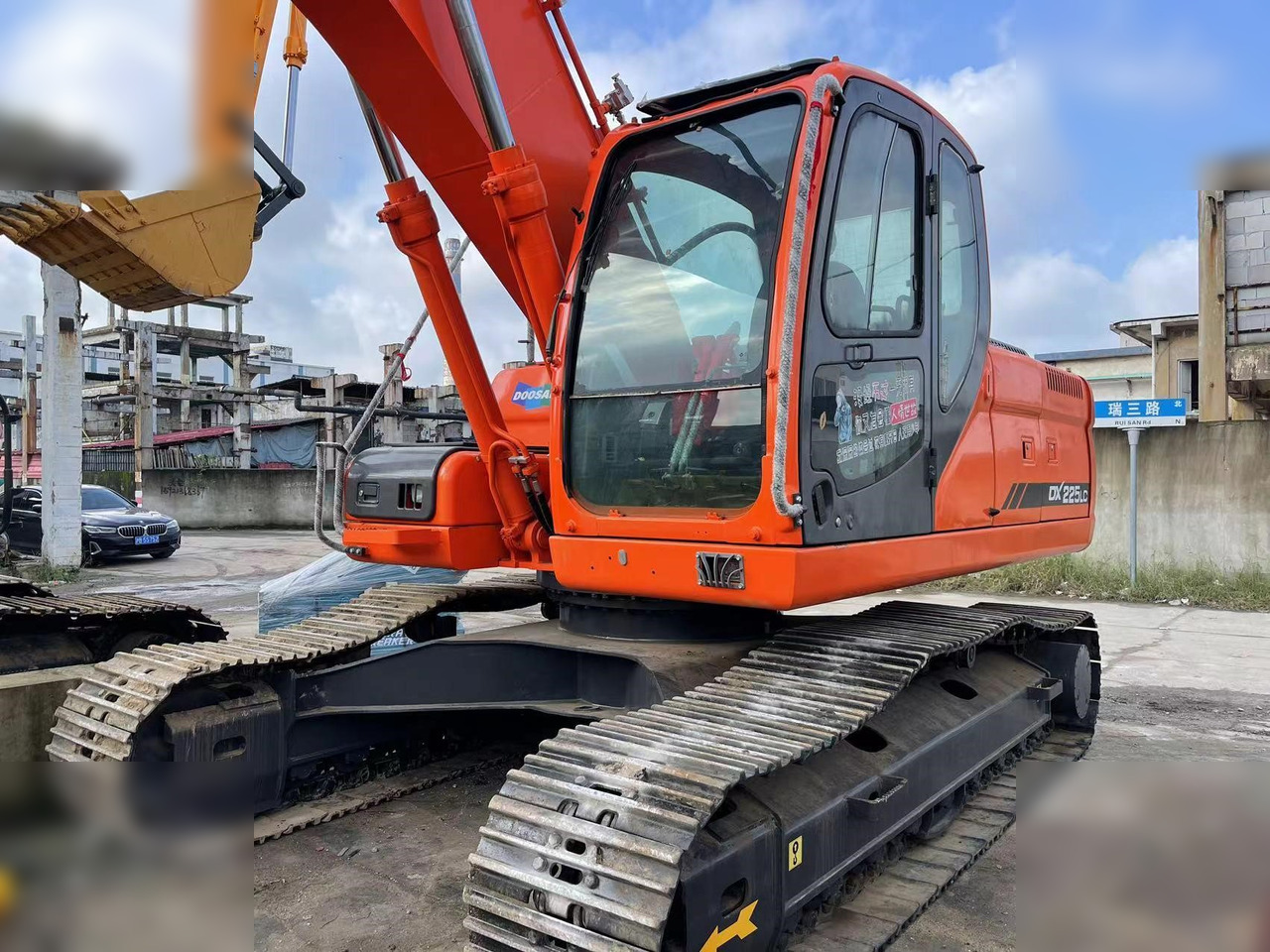 DOOSAN DX225 LCA - حفار زحاف: صورة 3 DOOSAN DX225 LCA - حفار زحاف: صورة 3