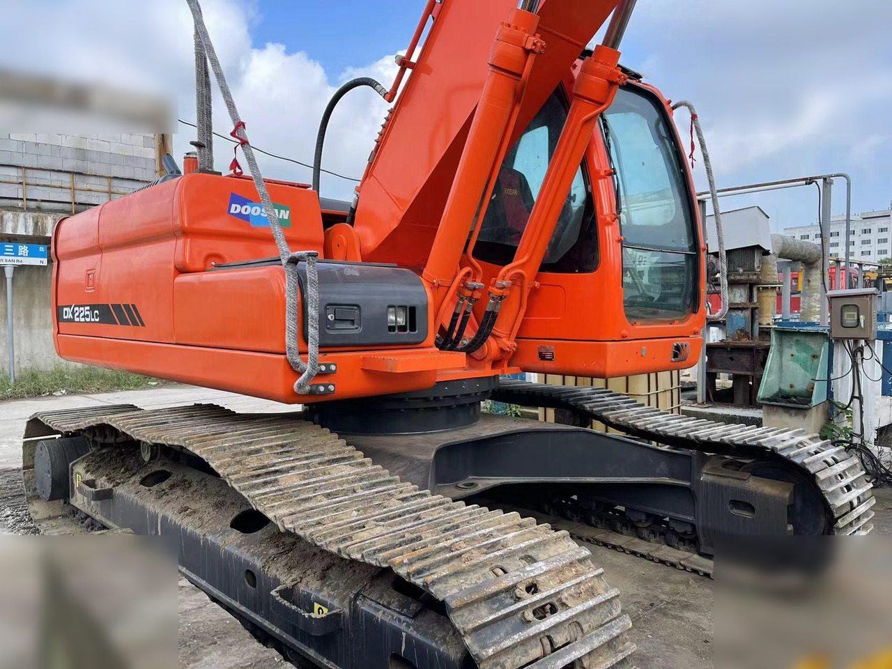 DOOSAN DX225 LCA - حفار زحاف: صورة 2 DOOSAN DX225 LCA - حفار زحاف: صورة 2